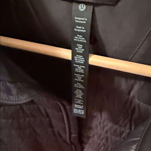 lululemon athletica Black Vest - Picture 3 of 3